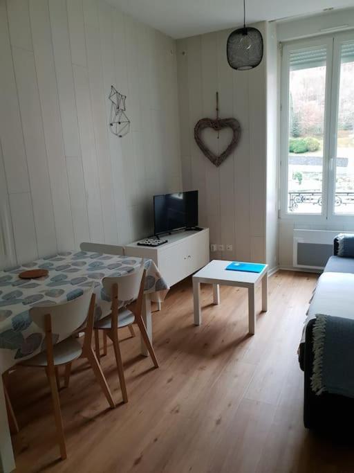 Bel Appart Pour 7 Personnes Apartment Cauterets Bagian luar foto